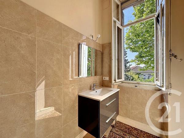 Maison à vendre  11 pièces - 256,77 m 2   CHATEAURENARD  - 13