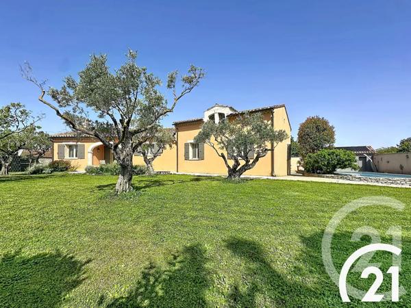 Maison à vendre  11 pièces - 256,77 m 2   CHATEAURENARD  - 13