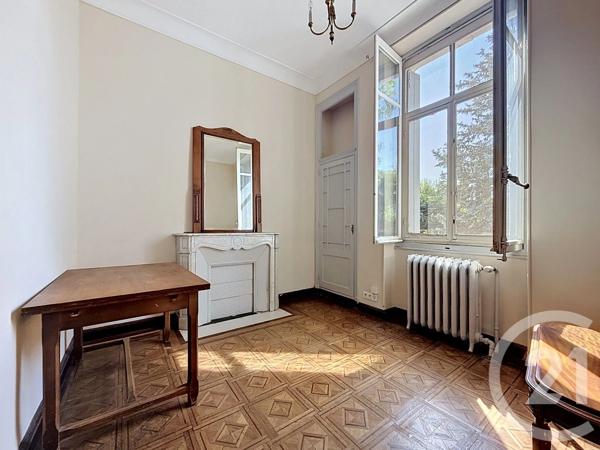 Maison à vendre  11 pièces - 256,77 m 2   CHATEAURENARD  - 13