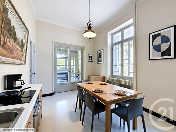 Maison à vendre  11 pièces - 256,77 m 2   CHATEAURENARD  - 13