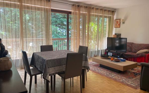 Appartement à vendre    3 pièces • 75,52 m2 La Varenne - Saint-Maur-des-Fossés