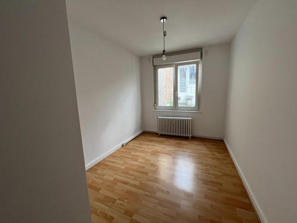 A LOUER : T3 à LILLE • Rue Royale - VIEUX LILLE • 1 070 € CC • Réf. 259-001