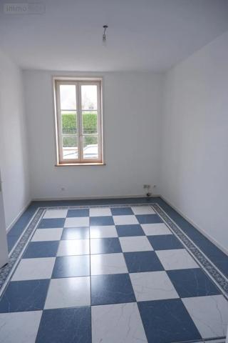 Location - Fonds et/ou murs commerciaux Abbeville 80100 3 pièces 50 m 2 69 m 2