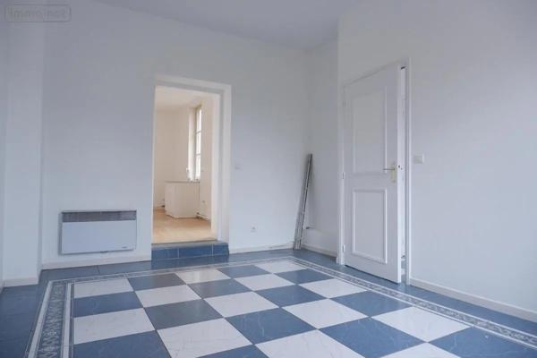 Location - Fonds et/ou murs commerciaux Abbeville 80100 3 pièces 50 m 2 69 m 2