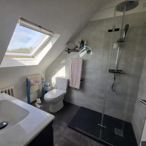 Jolie maison de village au calme avec grand jardin