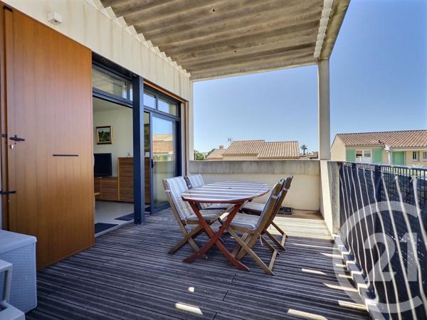Appartement F3 à vendre  3 pièces - 56,20 m 2   LA LONDE LES MAURES  - 83