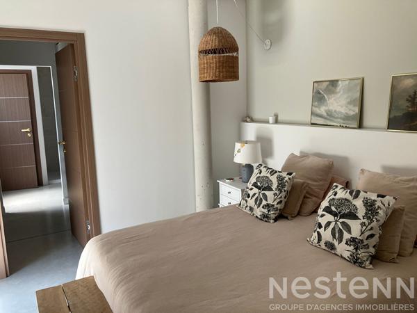 Maison contemporaine quasi neuve à vendre au calme à Thénac à quelques minutes de Saintes .