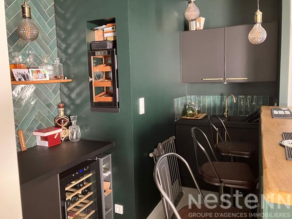 Maison contemporaine quasi neuve à vendre au calme à Thénac à quelques minutes de Saintes .