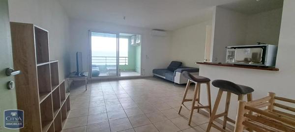 Appartement à louer 2 pièces 49.78m² Saint-Denis (97490)