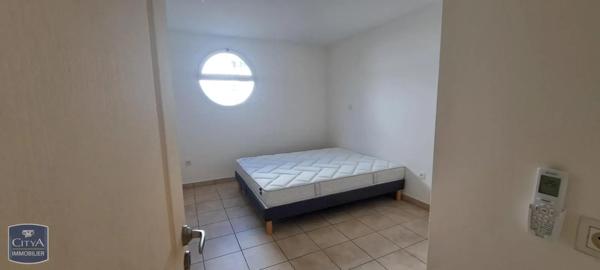 Appartement à louer 2 pièces 49.78m² Saint-Denis (97490)