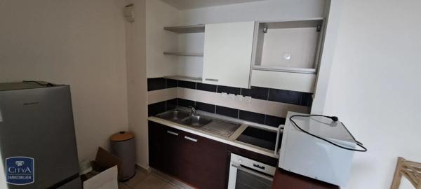 Appartement à louer 2 pièces 49.78m² Saint-Denis (97490)