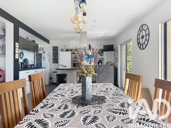 Maison à vendre 6 pièces 156 m² Grâce-Uzel