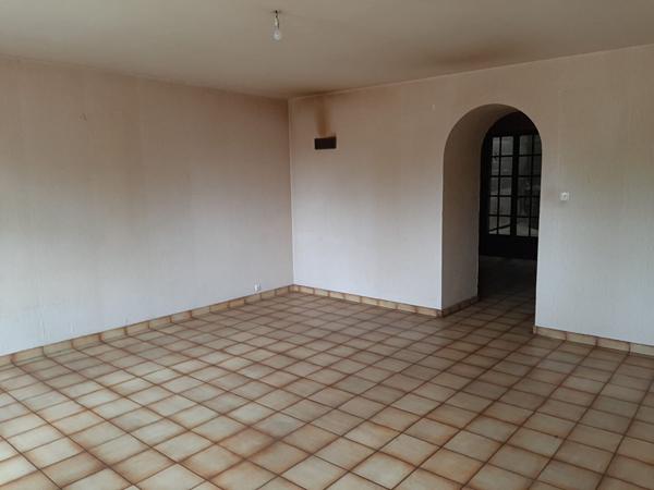 Maison de bourg 7 pièces dont 4 chambres à 5 minutes de Bressuire