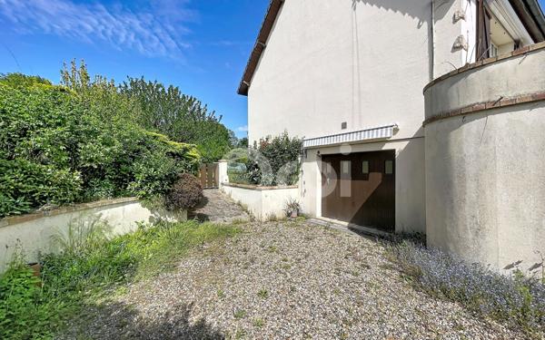 Maison à vendre    5 pièces •  Fitz-James