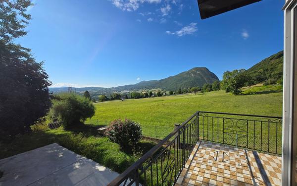 Maison à vendre    5 pièces • 153,40 m2 Collonges