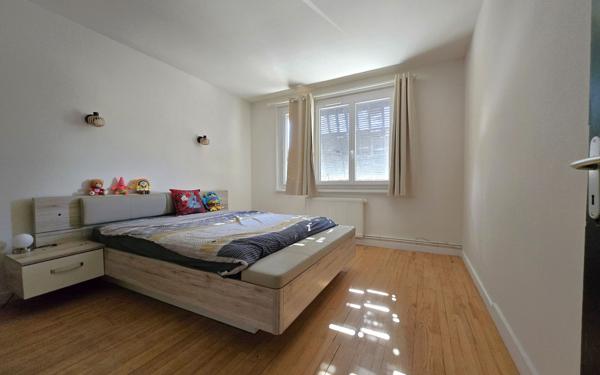 Maison à vendre    5 pièces • 153,40 m2 Collonges