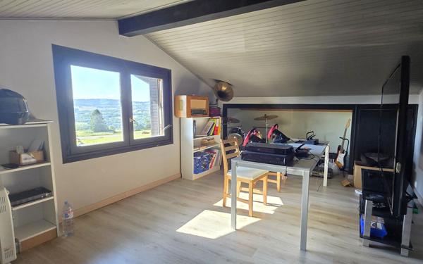 Maison à vendre    5 pièces • 153,40 m2 Collonges