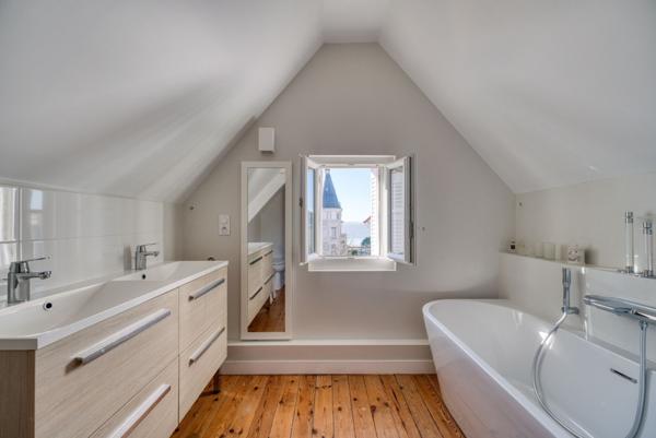 Villa Belle Époque dans le quartier du Parc à 100 m de la Plage de la Grande Conche