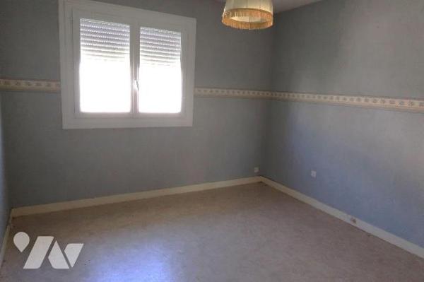 Ensemble immobilier libre de toute occupation, composé de deux maisons :
. PAVILLON (env.119m2...