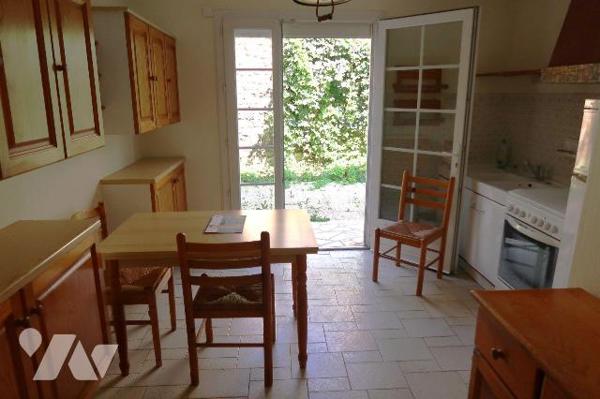 Ensemble immobilier libre de toute occupation, composé de deux maisons :
. PAVILLON (env.119m2...