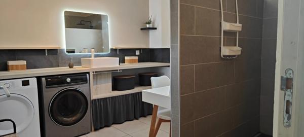 Belle maison T3 vendue occupée – Charme, lumière et revenus immédiats