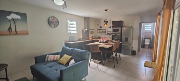 Belle maison T3 vendue occupée – Charme, lumière et revenus immédiats