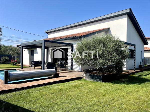 SUPERBE MAISON COMTEMPORAINE A LESPINASSE