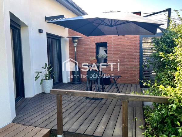 SUPERBE MAISON COMTEMPORAINE A LESPINASSE