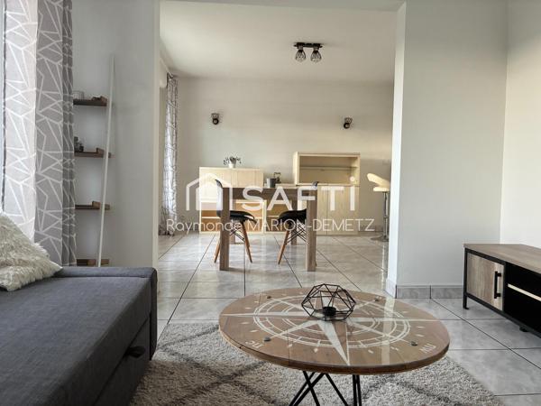 Pied à terre pour les vacances, résidence principale ou investissement, cet appartement situé dans un secteur recherché proche de toutes commodités, à quelques minutes à pied du lac est tout simplement idéal !