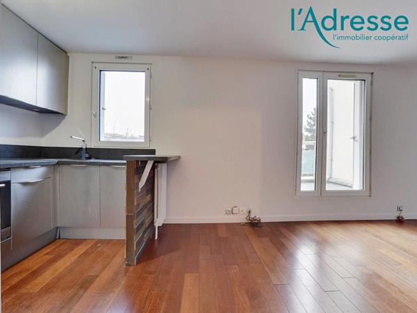 Appartement Noisy Le Grand 2 pièce(s) DERNIER ETAGE + TERRASSE