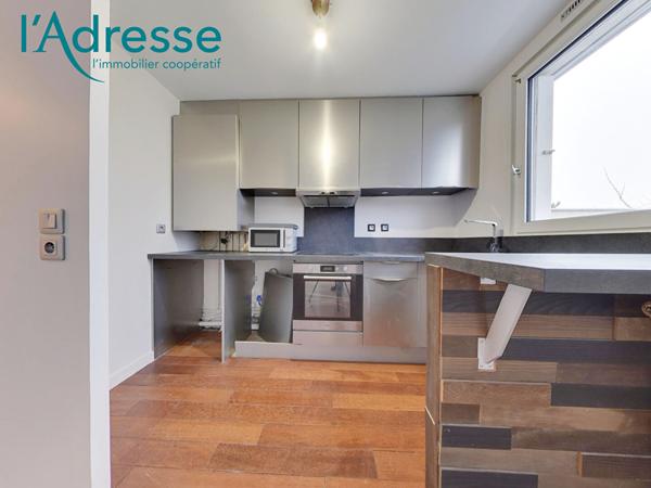 Appartement Noisy Le Grand 2 pièce(s) DERNIER ETAGE + TERRASSE