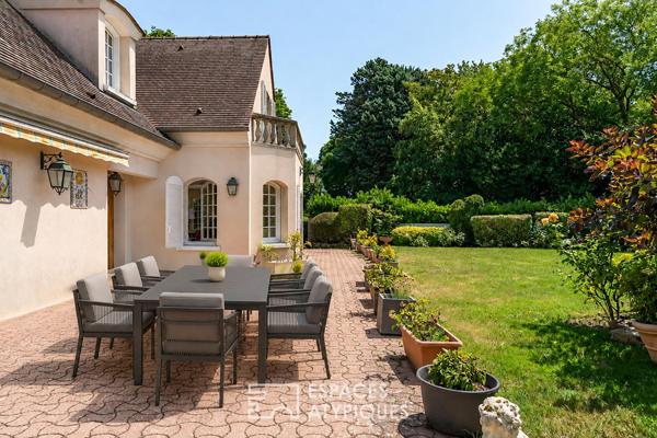 Demeure de caractère avec vie de plain-pied et liberté du sur-mesure à l’étage