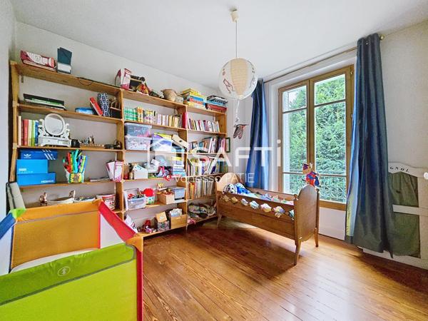 Villa de charme dans un quartier résidentiel, calme