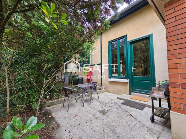 Maison de charme avec sa dépendance dans un quartier résidentiel, calme