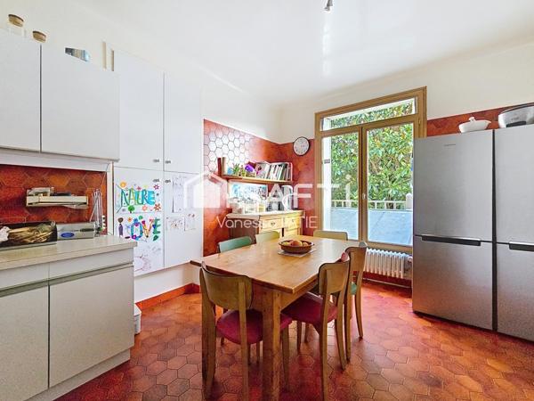 Villa de charme dans un quartier résidentiel, calme