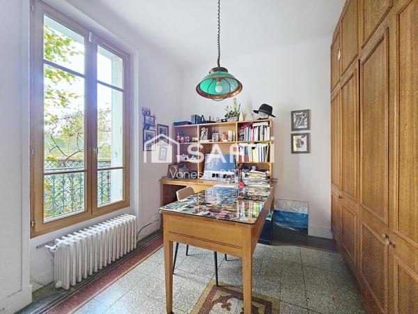 Villa de charme dans un quartier résidentiel, calme