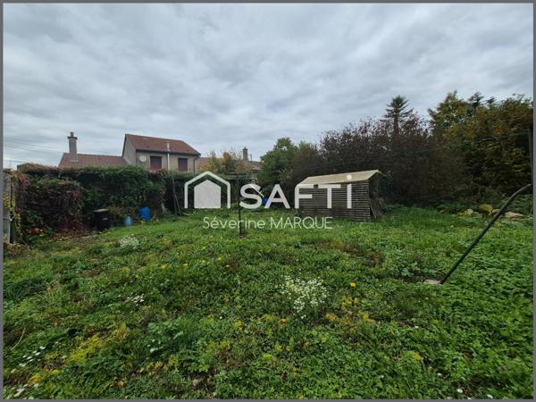 Maison de Village libre sur 3 faces