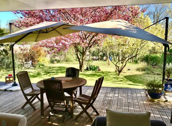 Maison de charme avec jardin au centre d'Andrésy