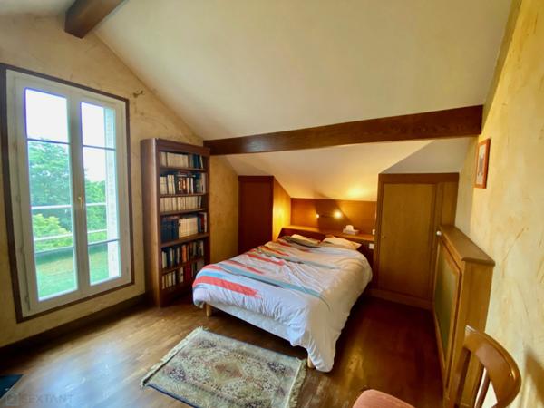 Maison de charme avec jardin au centre d'Andrésy