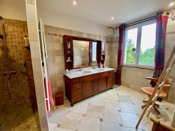 Maison de charme avec jardin au centre d'Andrésy