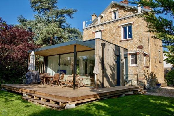 Maison de charme avec jardin au centre d'Andrésy
