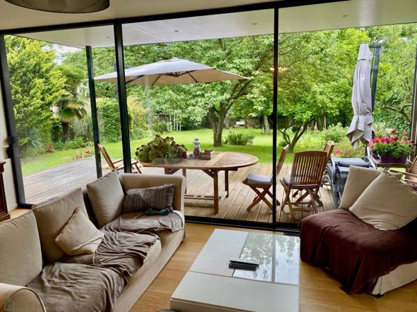 Maison de charme avec jardin au centre d'Andrésy