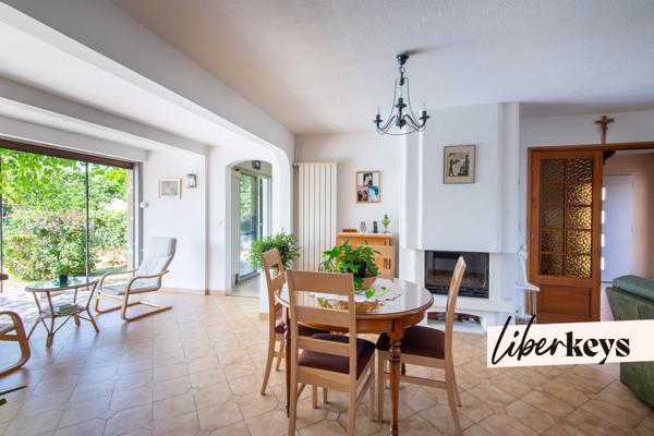 🏡 Maison familiale T6 au calme avec garage et piscine 