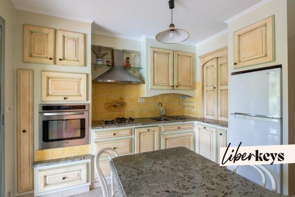 🏡 Maison familiale T6 au calme avec garage et piscine 