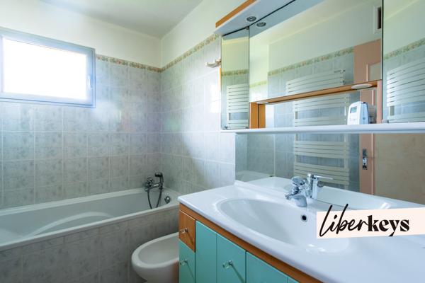 🏡 Maison familiale T6 au calme avec garage et piscine 