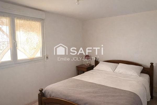 LONGERE DE PLEIN PIED A REMETTRE AU GOUT 72 M² - SECTEUR VAL DU MAINE / 53340