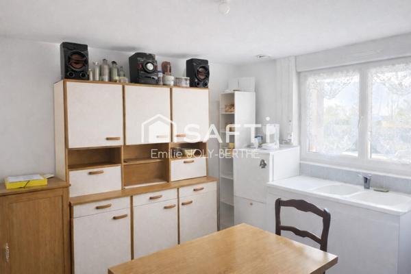 LONGERE DE PLEIN PIED A REMETTRE AU GOUT 72 M² - SECTEUR VAL DU MAINE / 53340