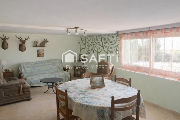 LONGERE DE PLEIN PIED A REMETTRE AU GOUT 72 M² - SECTEUR VAL DU MAINE / 53340