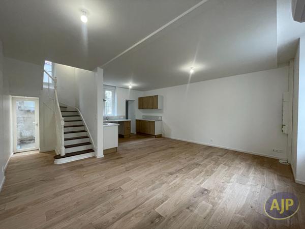 Vente maison Saintes : 234 200 € - AJP Immobilier Saintes