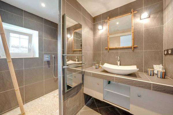 Magnifique maison de village avec cour